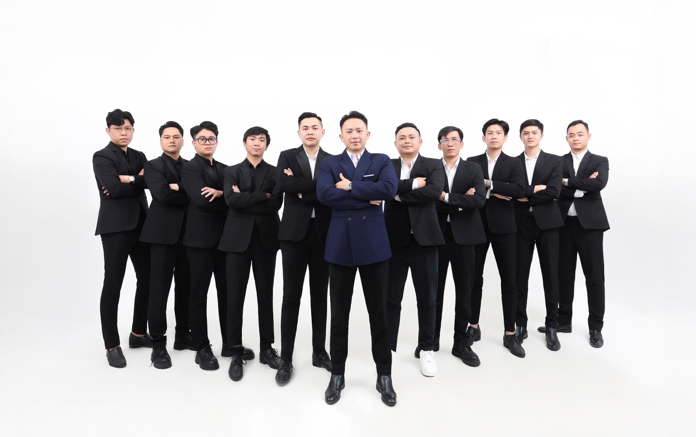 Đội ngũ OneZ Digital — 11 chuyên viên Performance Marketing